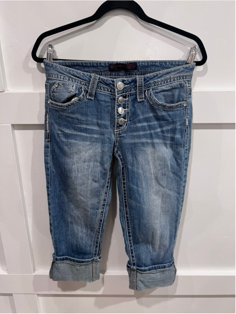 junior No Boundaries Cropped Jeans Size 9 Blue